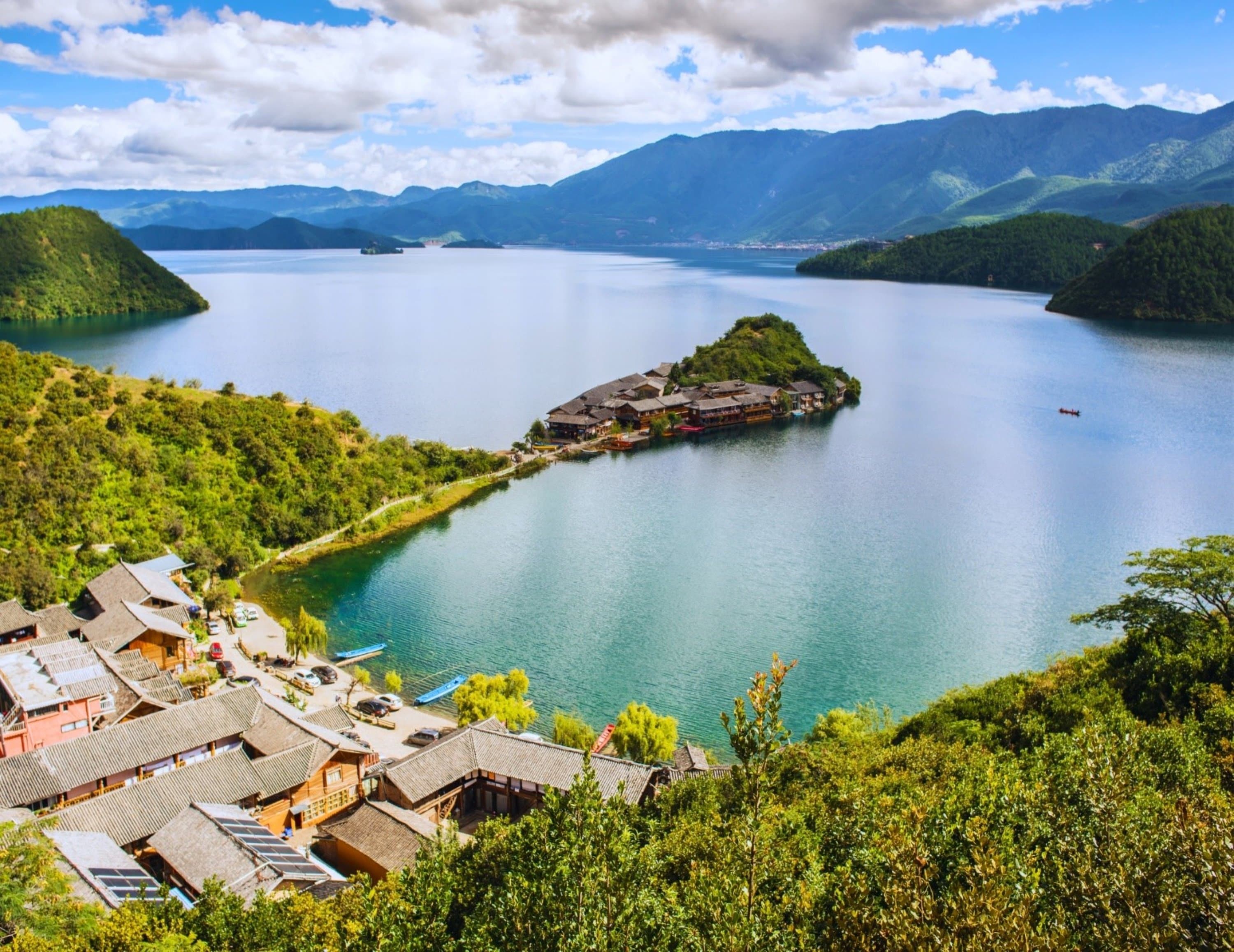 雲南‧女兒國瀘沽湖